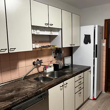 Ve Sportovni Hale Апартаменты *