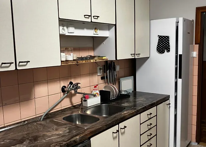 Ve Sportovni Hale Appartement *